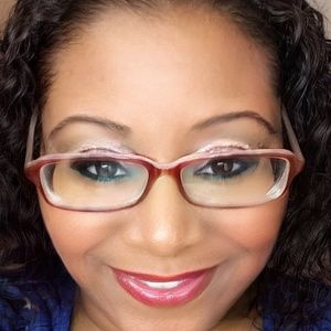 Meet your Posher, Pavala